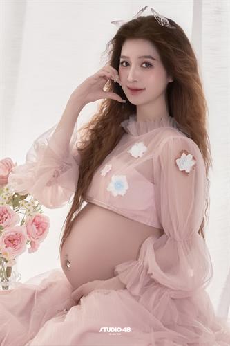 Vợ Chồng Ca Sĩ Hồ Quang Hiếu2